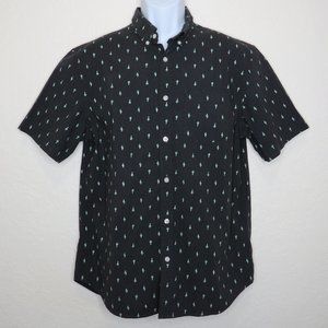 Old Navy* Men's Short Sleeve Button Down Curved‎ Hem Chest Pocket Shirt~ Large